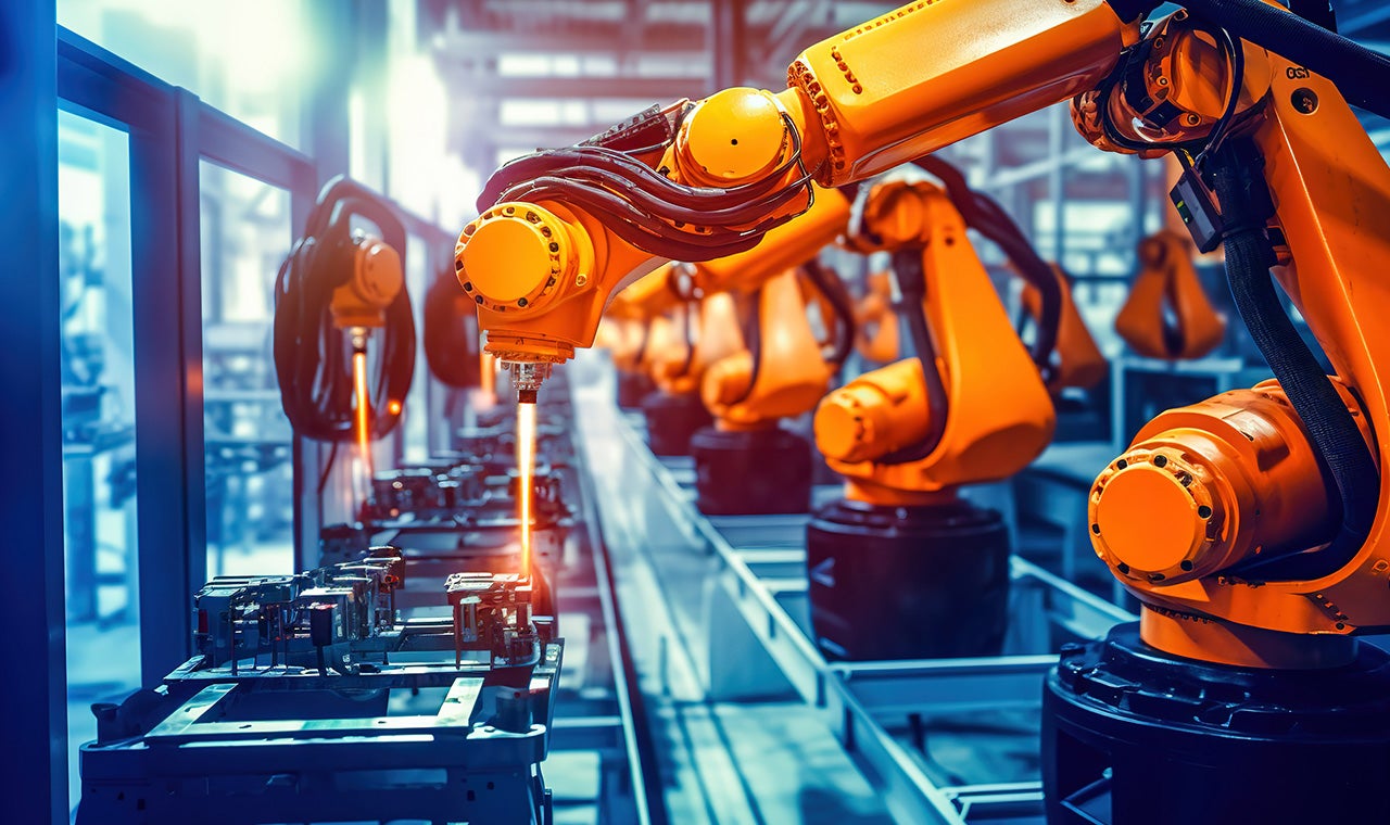 生产线上的工业机械臂