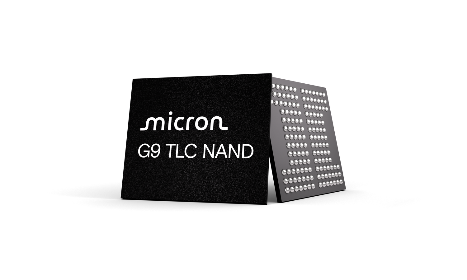 倾斜放置的美光 G9 TLC NAND 芯片